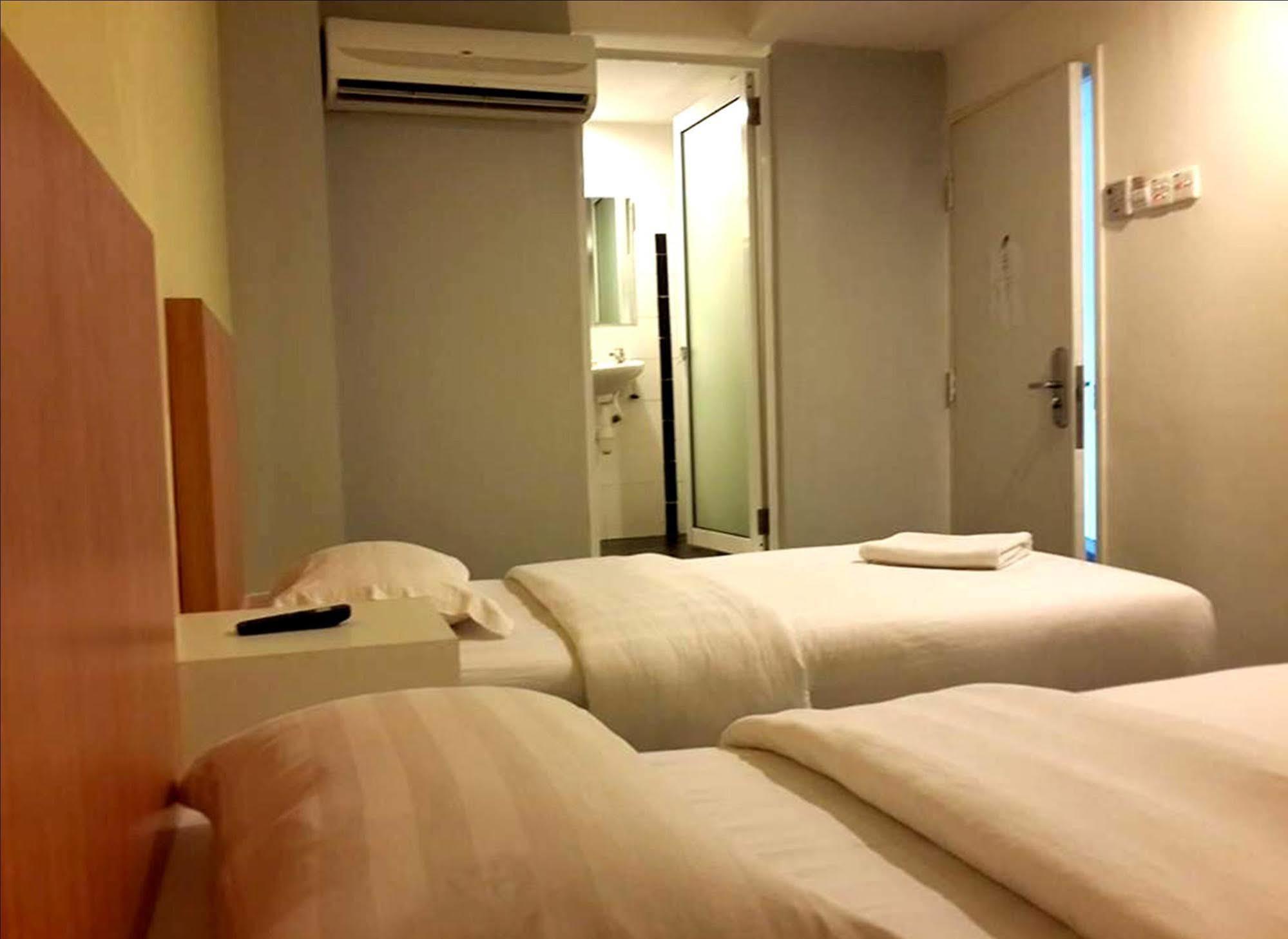 Lucky 11 Hotel Куала-Лумпур Экстерьер фото